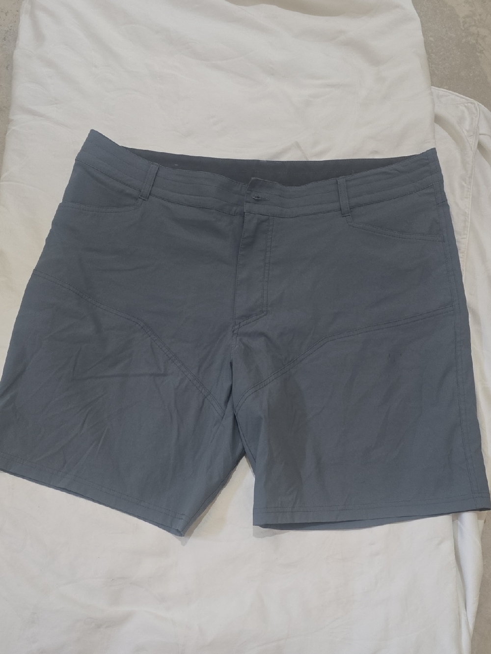 Kuhl Men's Slate Flat-Front Outdoor Shorts Bluish Gray 40